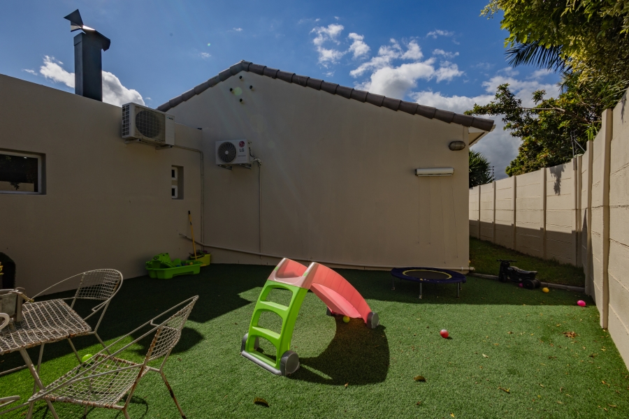3 Bedroom Property for Sale in Plattekloof Glen Western Cape